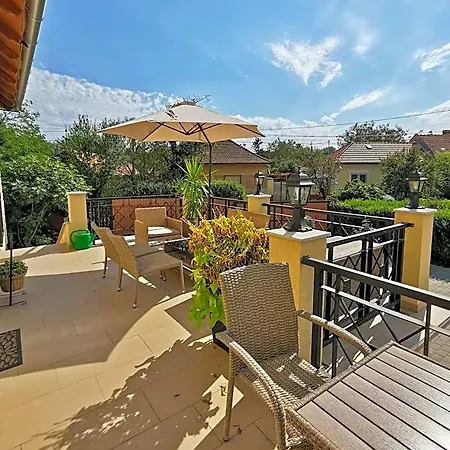 ベッド・アンド・ブレックファスト Bokor Vendeghaz